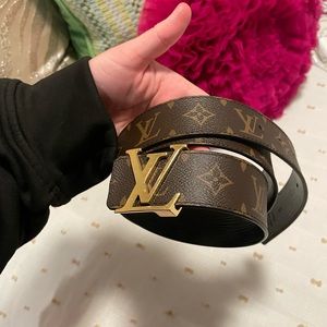 Reversible Louis Vuitton belt